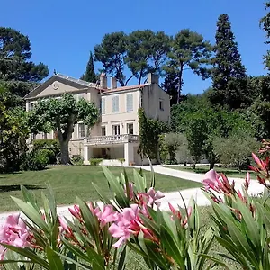 https://la-royante.fr-provencehotel.com
